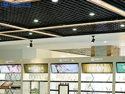 化妆品店为何不能征服消费者？